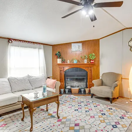13 Mi To Okc Edmond Home With Pool Access!